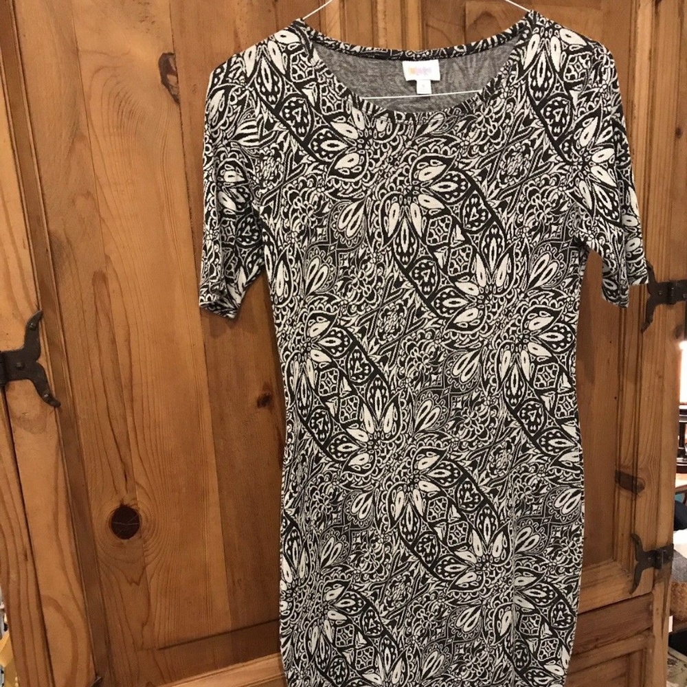 LuLaRoe Julia Dress Black/white floral pattern